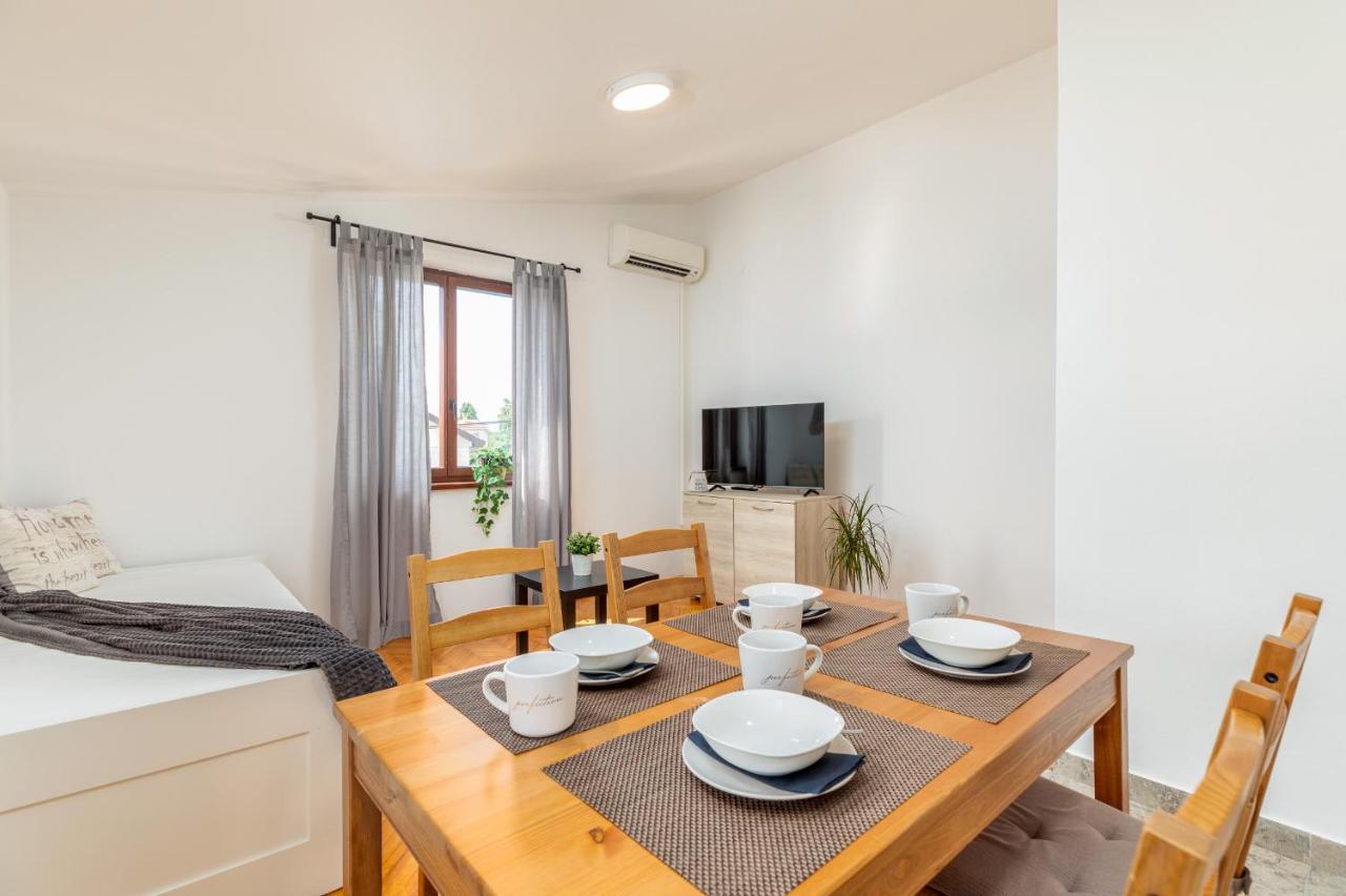 Apartment Tesic Close To The Sea With Shared 4Xbicycles Fažana Εξωτερικό φωτογραφία