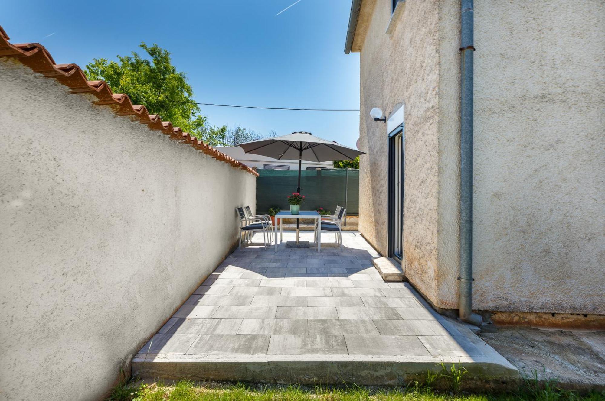 Apartment Tesic Close To The Sea With Shared 4Xbicycles Fažana Εξωτερικό φωτογραφία
