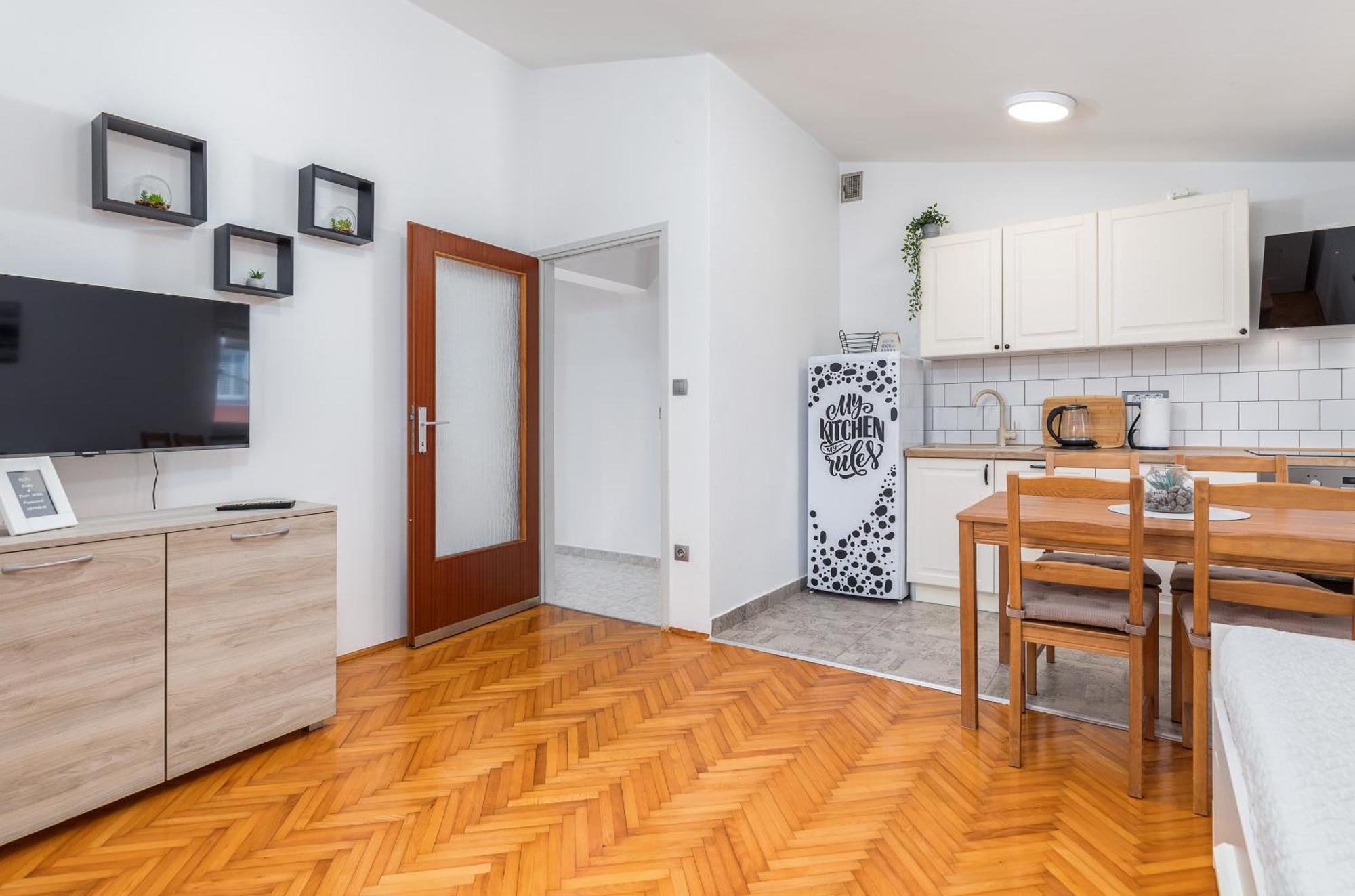 Apartment Tesic Close To The Sea With Shared 4Xbicycles Fažana Εξωτερικό φωτογραφία