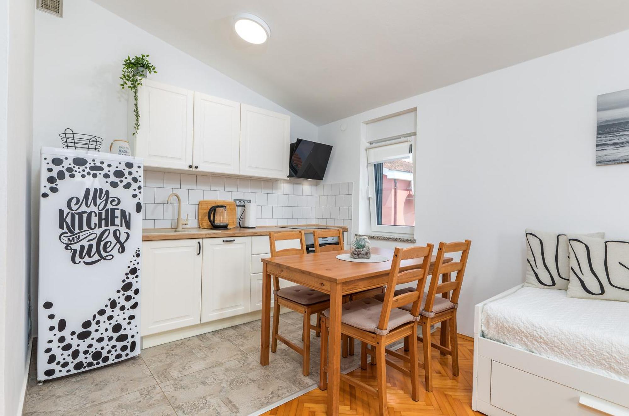 Apartment Tesic Close To The Sea With Shared 4Xbicycles Fažana Εξωτερικό φωτογραφία